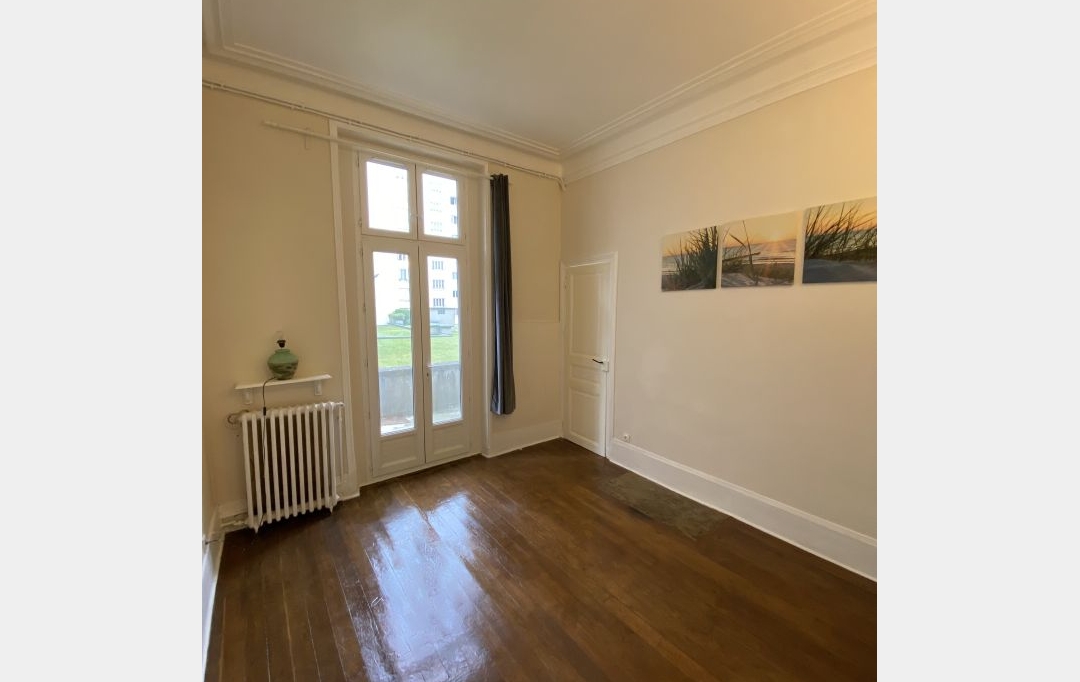 Annonces MAISONS ALFORT : Appartement | CHARENTON-LE-PONT (94220) | 30 m2 | 1 150 € 