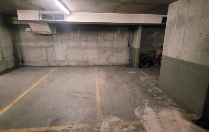  Annonces MAISONS ALFORT Garage / Parking | PARIS (75016) | 17 m2 | 60 000 € 